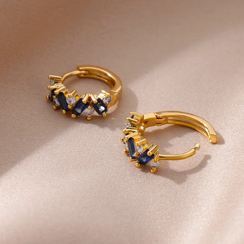 Boucles d’Oreilles Créoles Bleues plaquées or 18K avec zircon