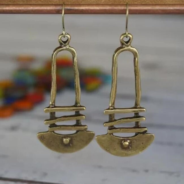 Boucles d'oreilles géométriques avec une forme spéciale