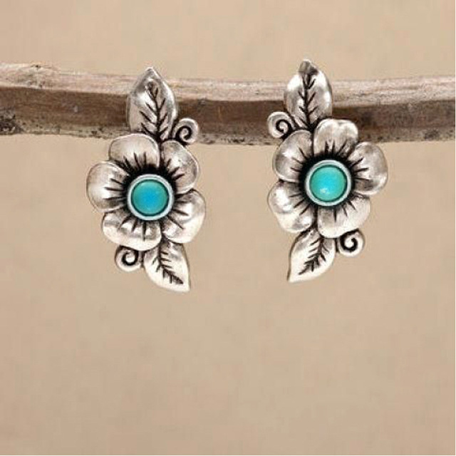 Boucles d'oreilles Boho avec fleur d'opale bleue en argent sterling