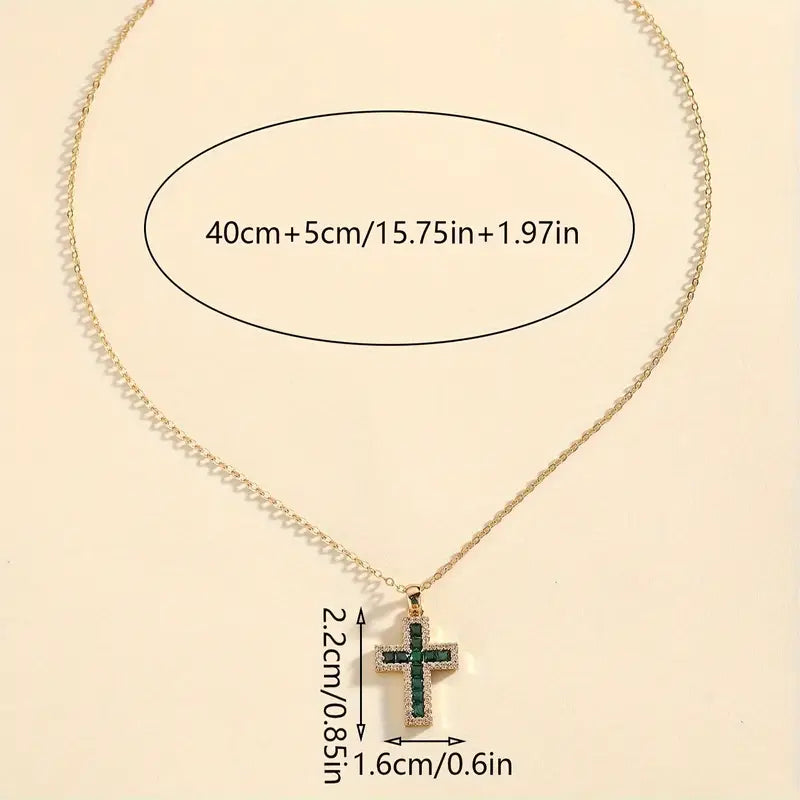 Collier Pendentif Croix Émeraude Solène Finition Or