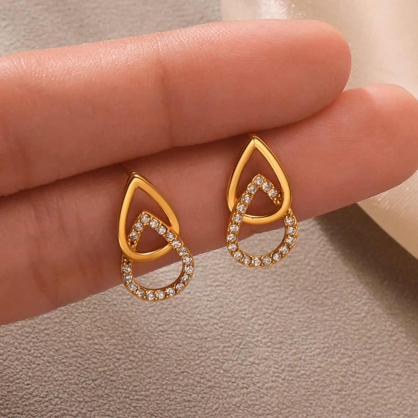 Boucles Goutte Double - Finition Or et Zircon