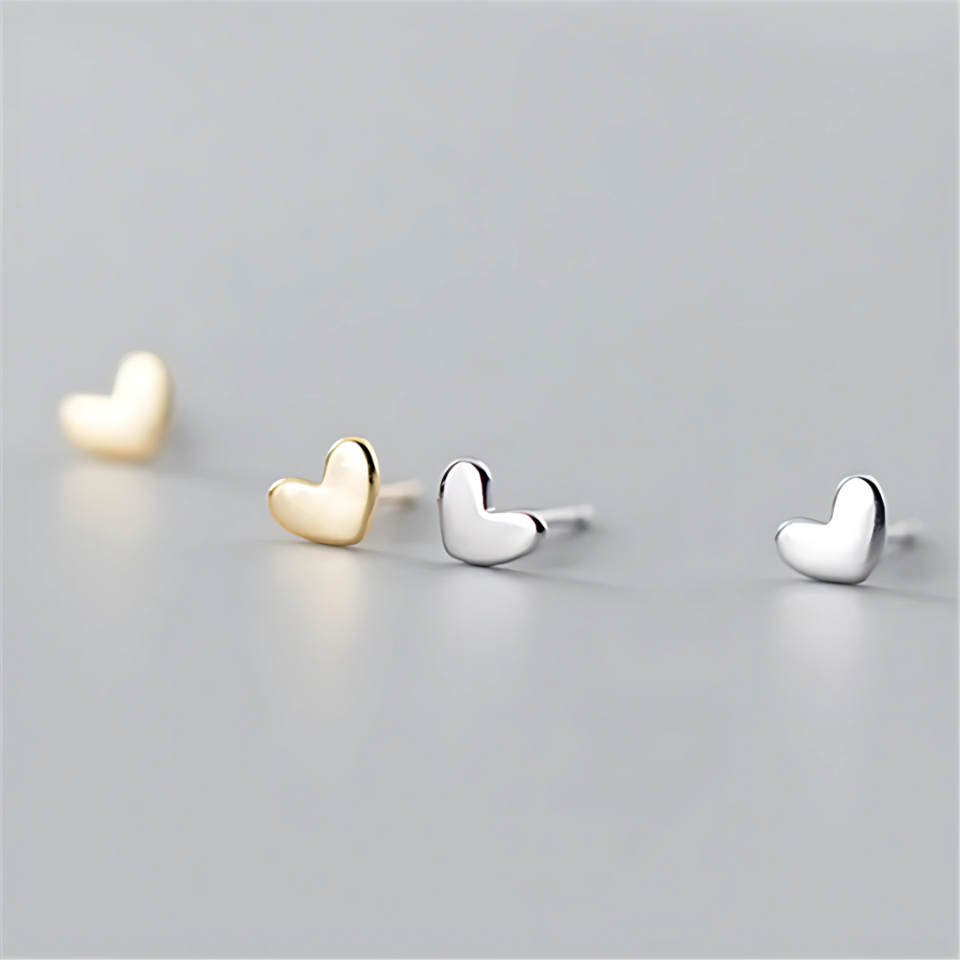 LILY™ | Boucles d’Oreilles Clous Cœurs