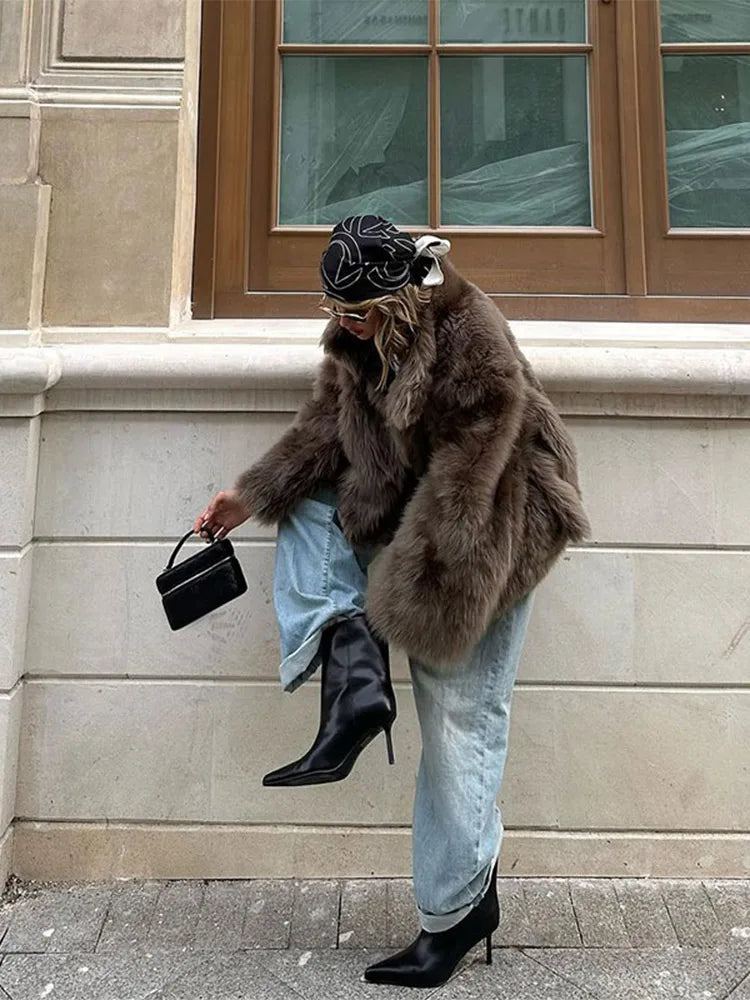 Yani -  Manteau en fausse fourrure