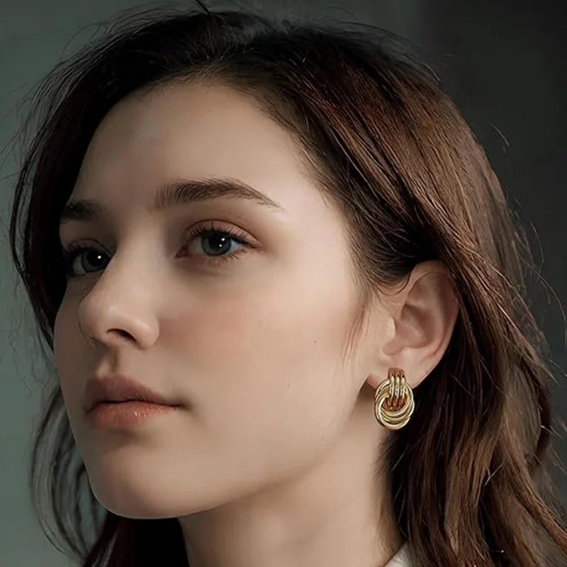 Boucles d’Oreilles Nœud Cercle plaqués or 18K